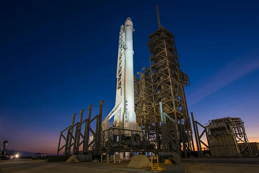 spacex-9dF7pCyaM9s-unsplash copy